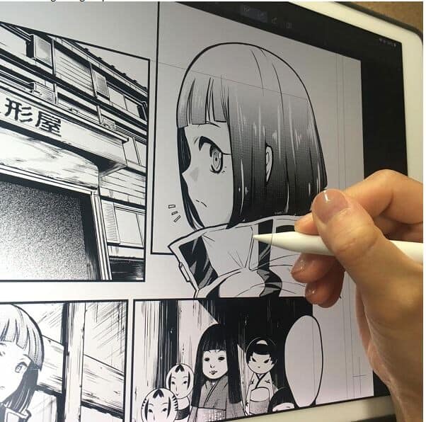 Ryo Katagiri drawing manga digitally